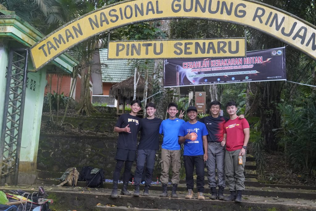 Senaru vs Sembalun Route Rinjani